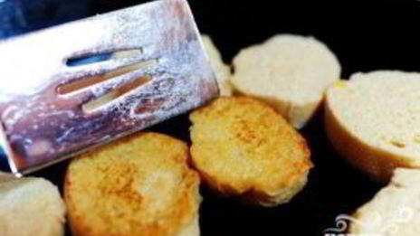 французские тосты с ягодным маслом