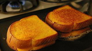 Сырные тосты на сковородке