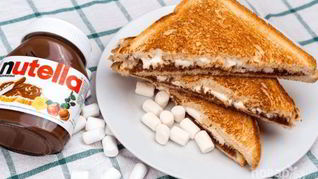 Тост с Нутеллой и маршмеллоу