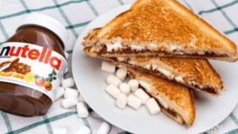 тост с нутеллой и маршмеллоу