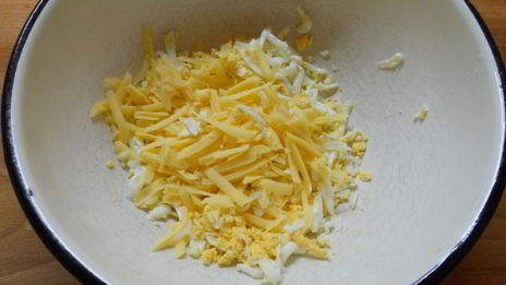 тосты с морковно-сырным салатом