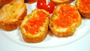 Тосты с помидорами