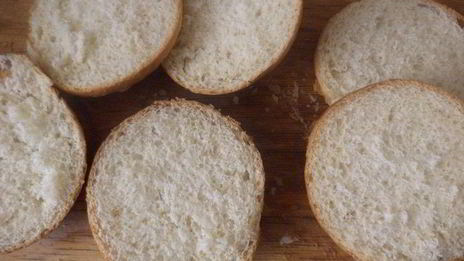 тосты с творожно-лососевой начинкой