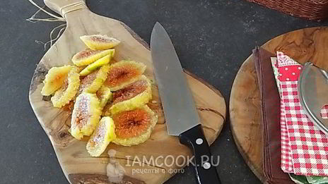 тосты со сливочным сыром и свежим инжиром