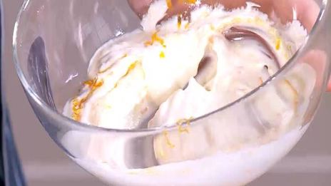 тосты со свеклой, фисташками и йогуртовой заправкой