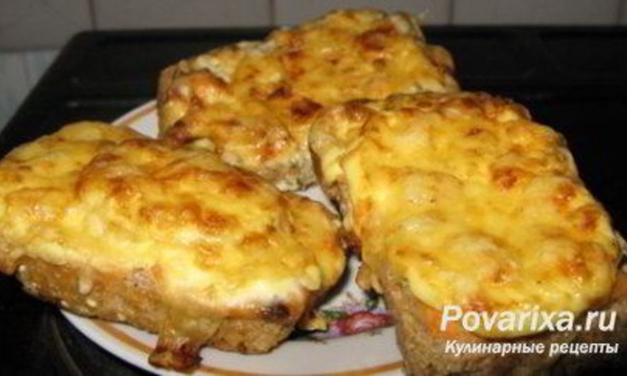 Рецепт запеченный тост с фаршем, помидорами, сыром