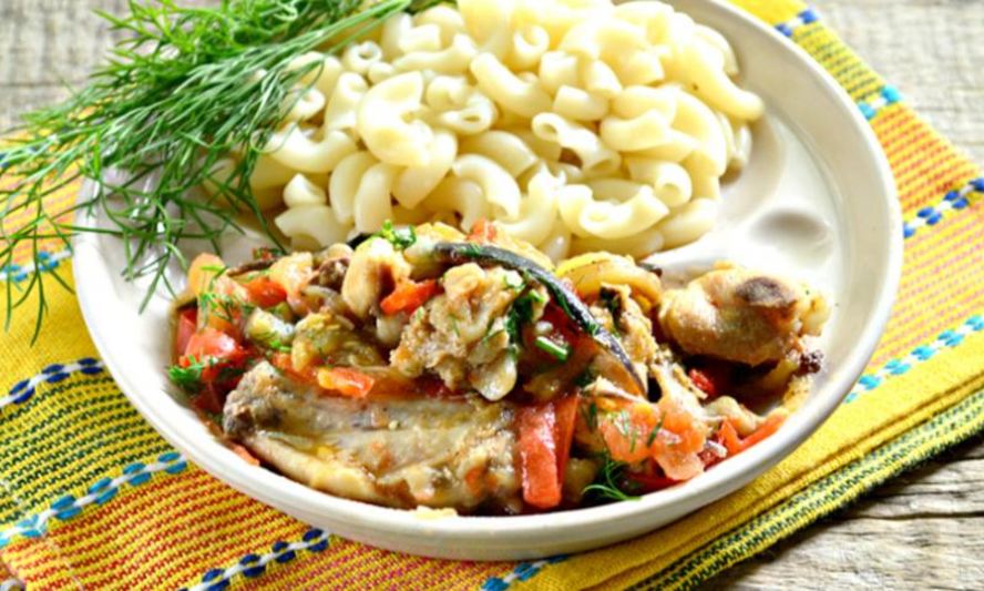 Рецепт цесарка с баклажанами и помидорами