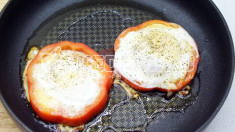 глазунья в перце