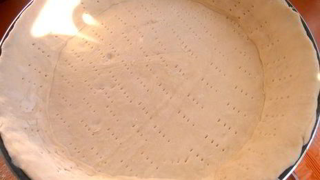 глазунья в съедобной сковородке