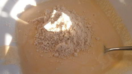 глазунья в съедобной сковородке