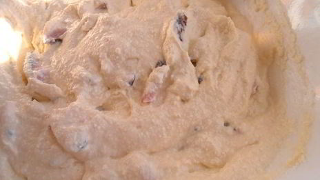 глазунья в съедобной сковородке