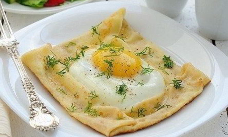 Рецепт оригинальная яичница в блине