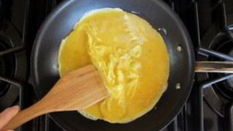 простая яичница болтунья