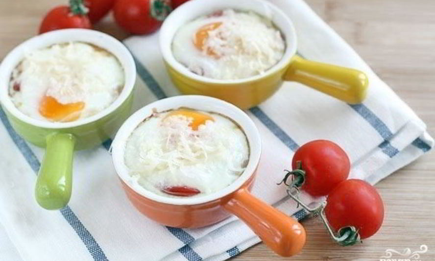 Рецепт яичница с креветками и помидорами