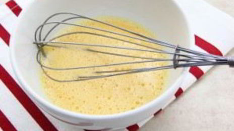 яичница с сыром фета