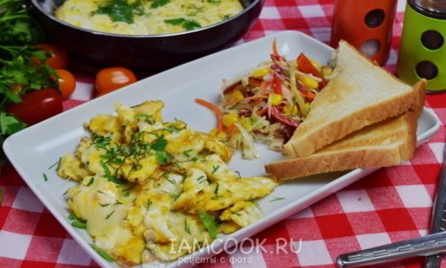 Рецепт яичница с сыром
