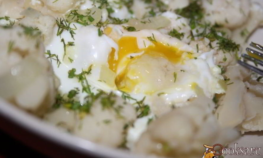 Рецепт яичница с цветной капустой и пармезаном