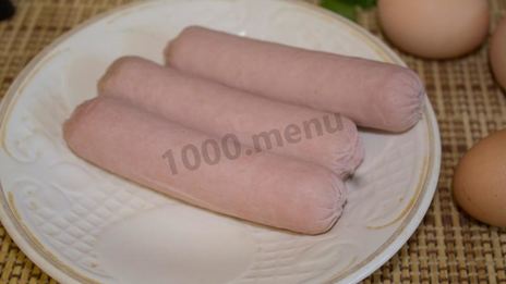 яичница сердечком с сосиской