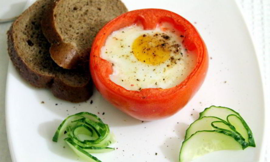 Рецепт яичница в помидорах