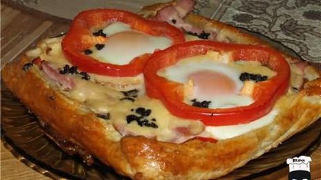 яичница в слоеном тесте