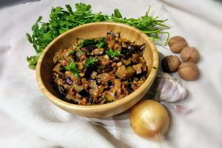 Закуска из баклажанов с орехами