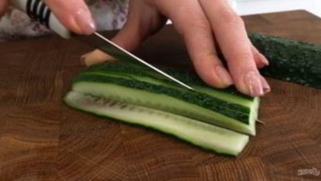 закуска из красной рыбы и креветок