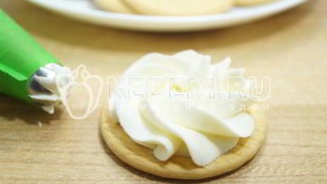 закуска на крекерах праздничная