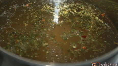 базовое заливное из курицы с сухой кавказской аджикой