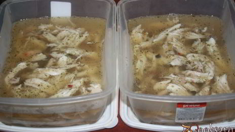 базовое заливное из курицы с сухой кавказской аджикой