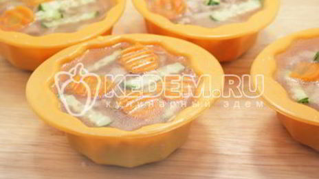 заливное из курицы новогоднее