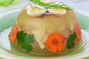 Заливное из курицы с пореем