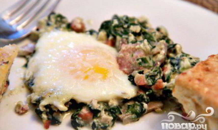 Рецепт запеченные яйца со шпинатом, грибами и беконом