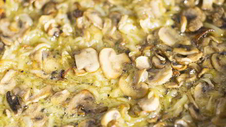 слоеные сердечки с жюльеном из креветок