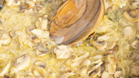 слоеные сердечки с жюльеном из креветок