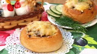 Сытный жульен в булочке