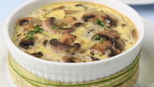 Жульен с картофелем, курицей и грибами