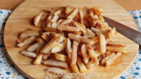 жульен с курицей и грибами в горшочках