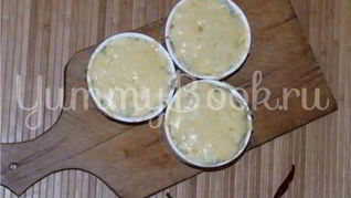 Жульен с мидиями и креветками