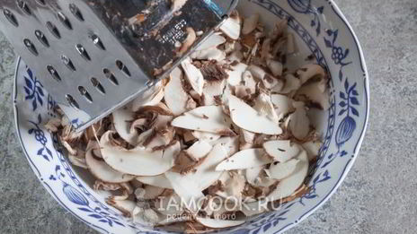 жульен в тарталетках с грибами и курицей