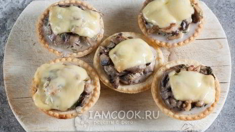 жульен в тарталетках с грибами и курицей