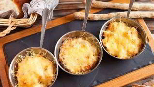 Жюльен с креветками и кукурузой