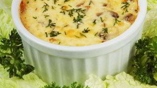 Жюльен с ветчиной и грибами